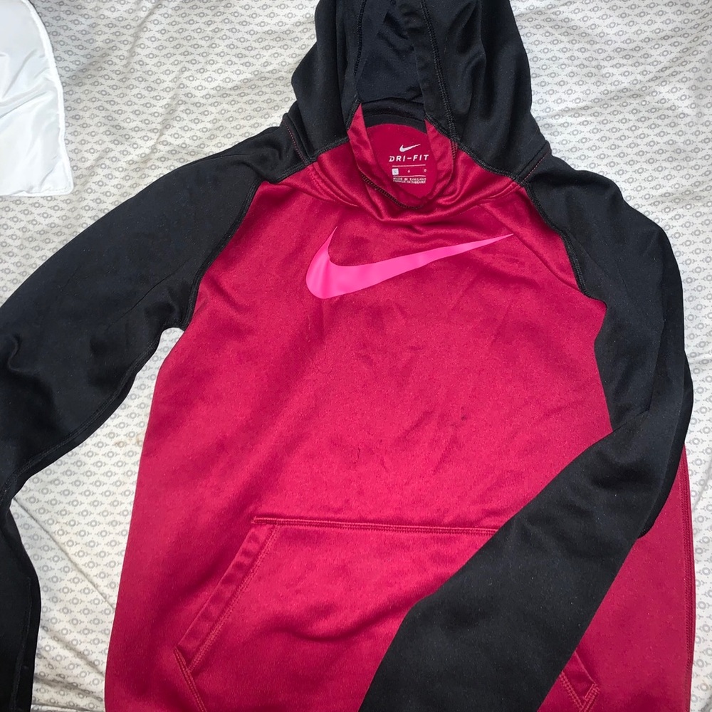 nike dri fit sweatshirt